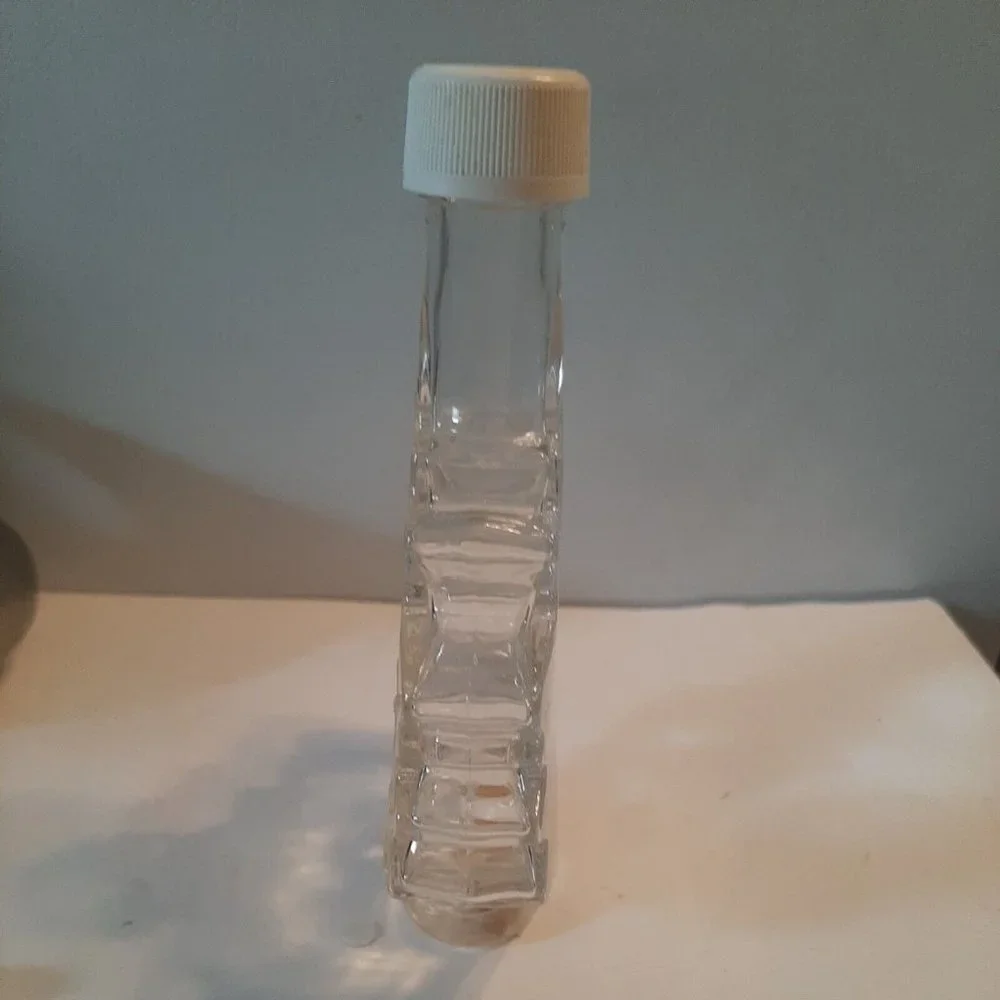 Canadian Maple Leaf Shape Clear Glass Syrup Bottle with Lid Embossed Empty - Picture 6 of 7